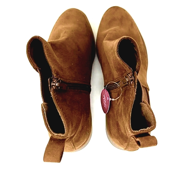 SO Avery Vegan Suede Ankle Boots in Terra Cotta - Picture 6 of 7